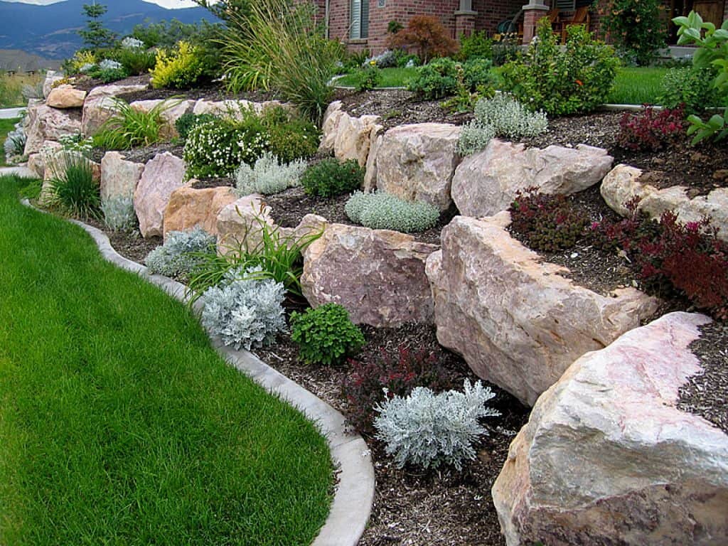 4 Ideas For Landscaping With Boulders, Boulder Rock Landscaping Ideas