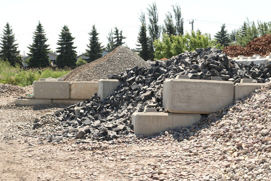 Edmonton Landscaping Supplies Services, Solid Ground Landscaping Supplies